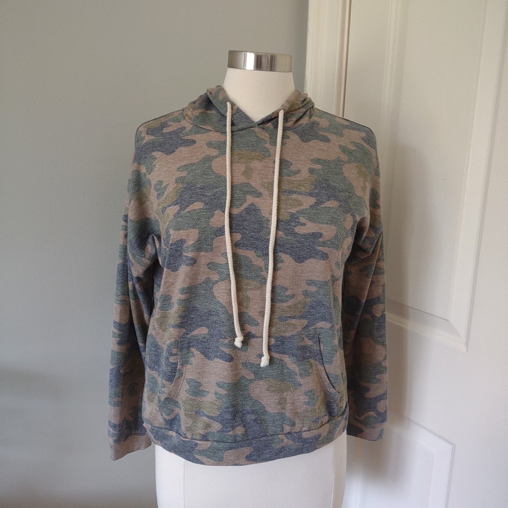 Hoodie Cropped Camo Medium - Picture 2 of 9